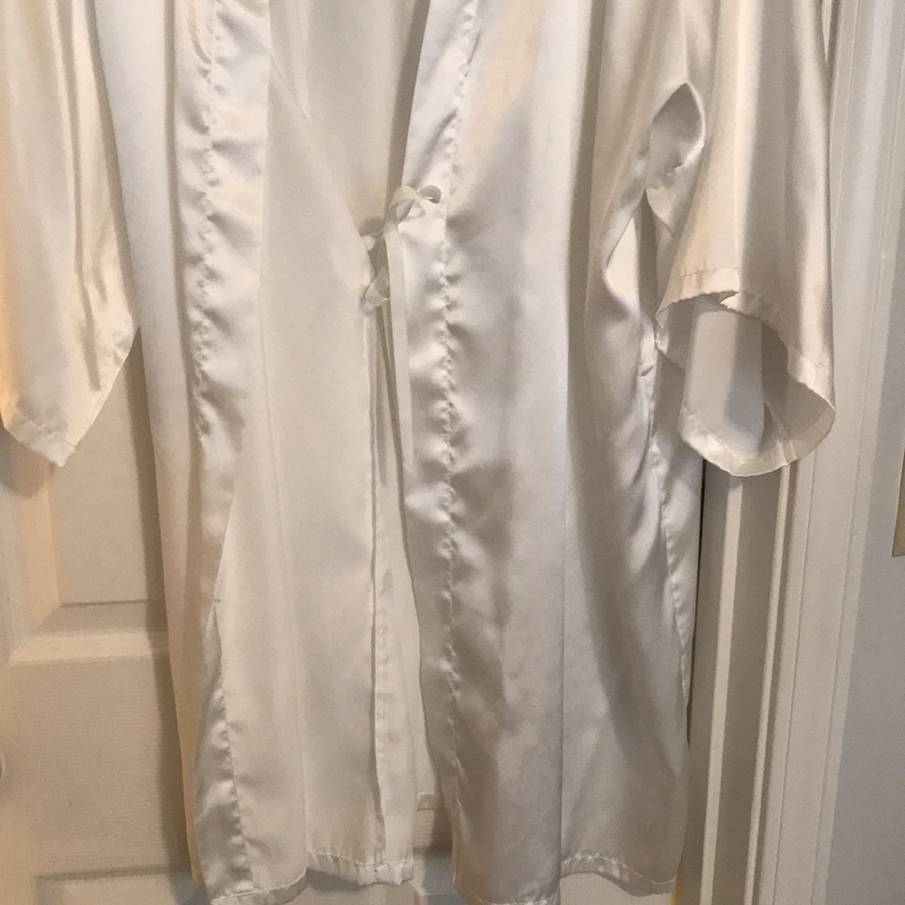 Ivory Bridal Robe with Inner Tie - Picture 2 of 6